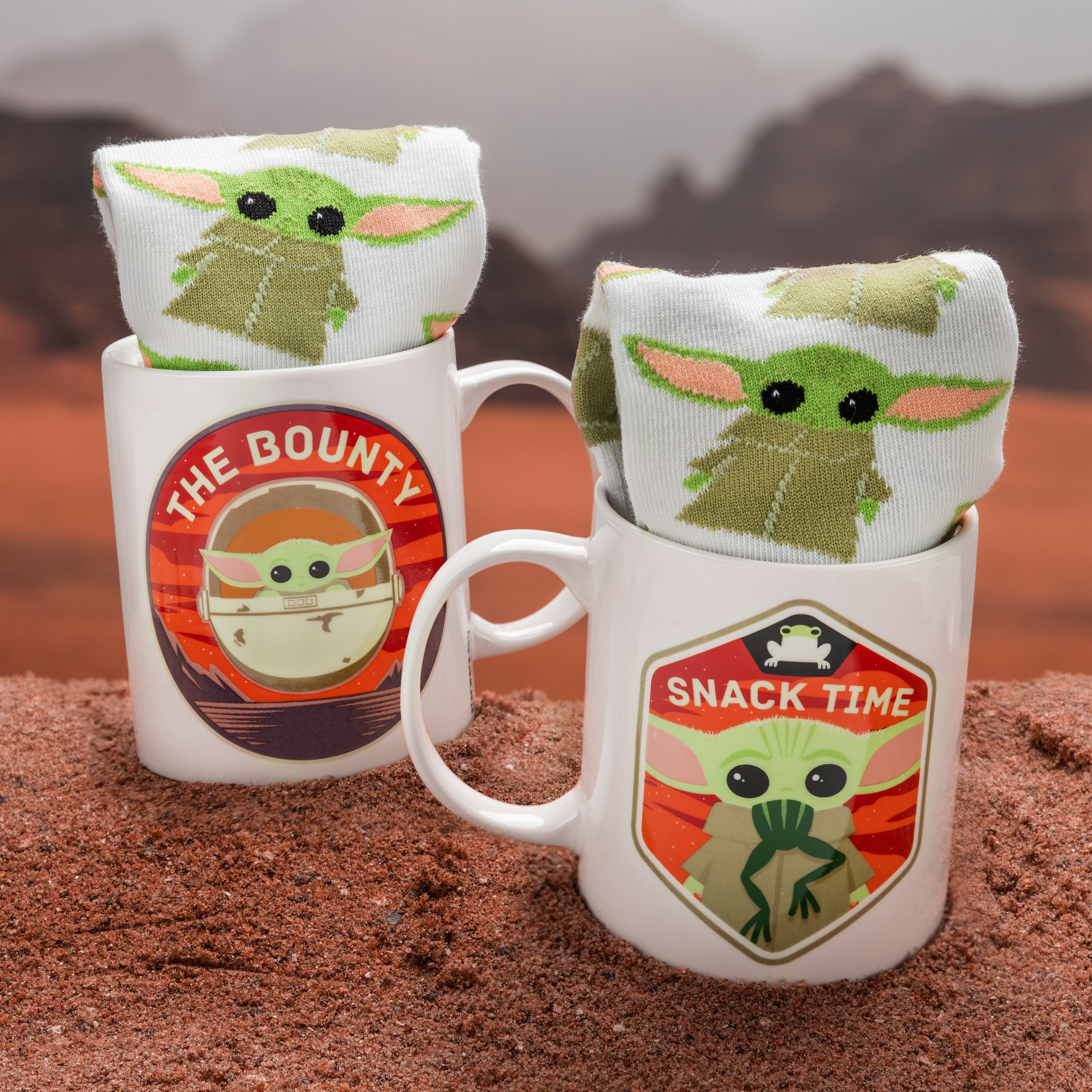 Star Wars: Mandalorian - The Child Gift Set.