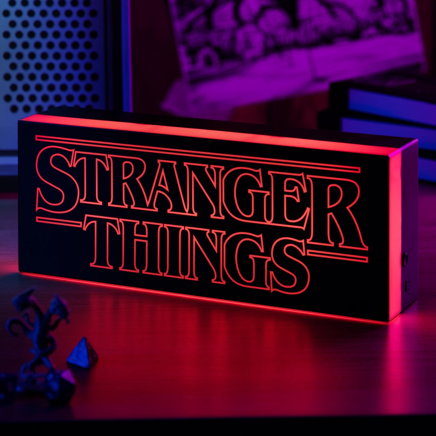 Stranger Things - Candeeiro Logo